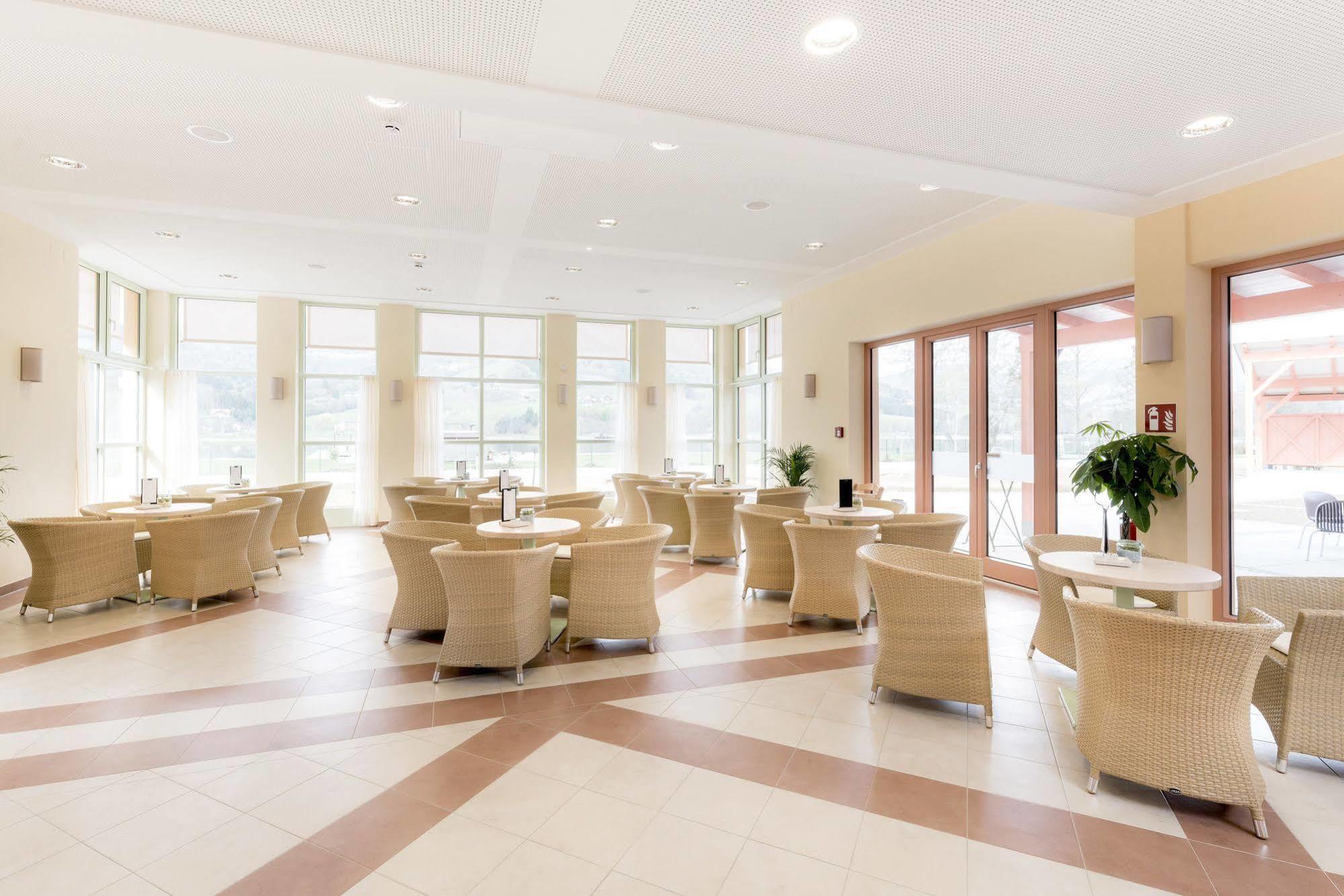 Jufa Hotel Stubenbergsee Экстерьер фото